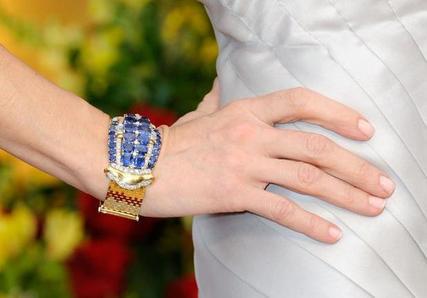 Сотрудничество состоится в рамках Недели моды . Almaz-Fashion.ru