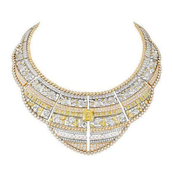 Новая русская. В Москву привезли коллекцию украшений Le Paris Russe de Chanel. Журнал Ювелирной Моды - Almaz-Fashion.ru